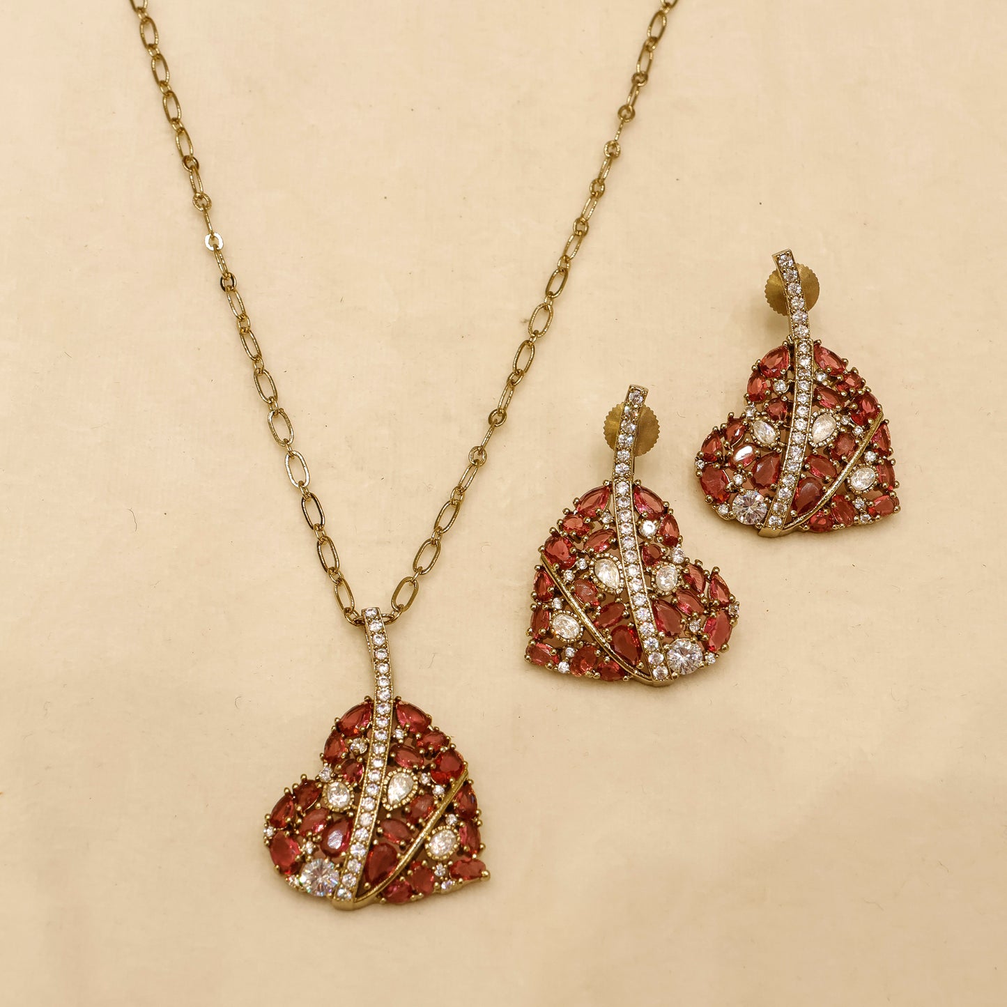 Aanura Green Leaf Pendant Necklace & Earrings