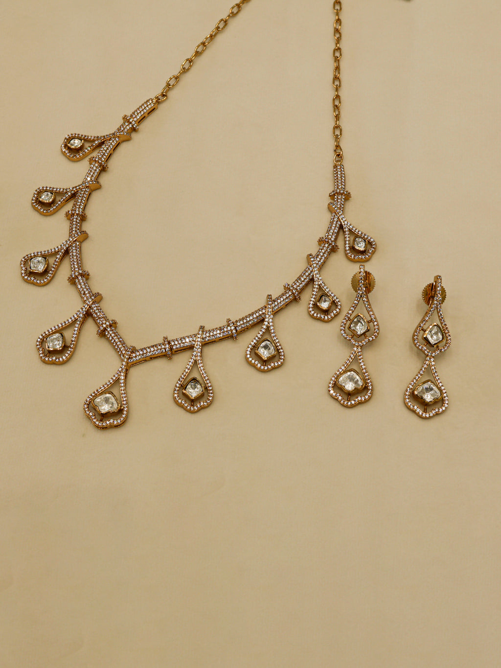Aanura Teardrop Gold Necklace Set with Stone Earrings