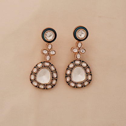 Aanura Kundan Choker Necklace Set with Matching Earrings