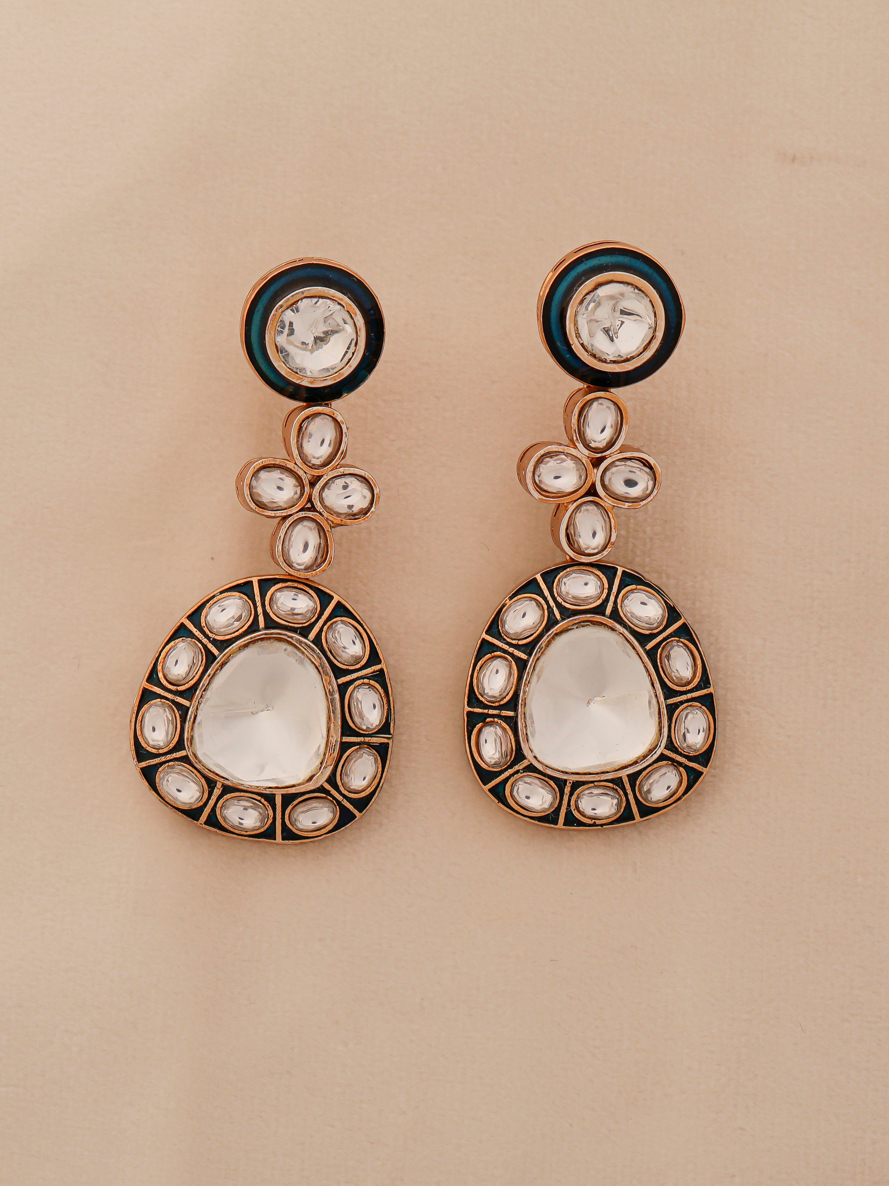 Aanura Kundan Choker Necklace Set with Matching Earrings