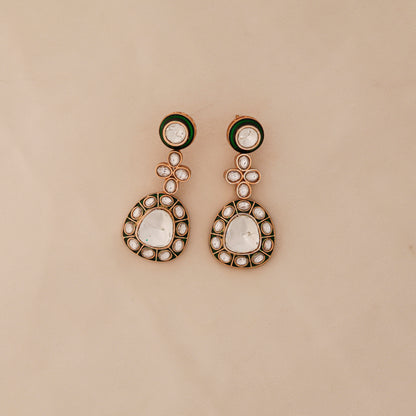 Aanura Kundan Choker Necklace Set with Matching Earrings