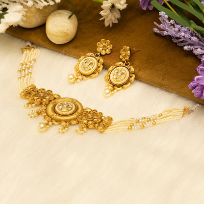 Aanura Antique Circular Kundan Choker Necklace Set