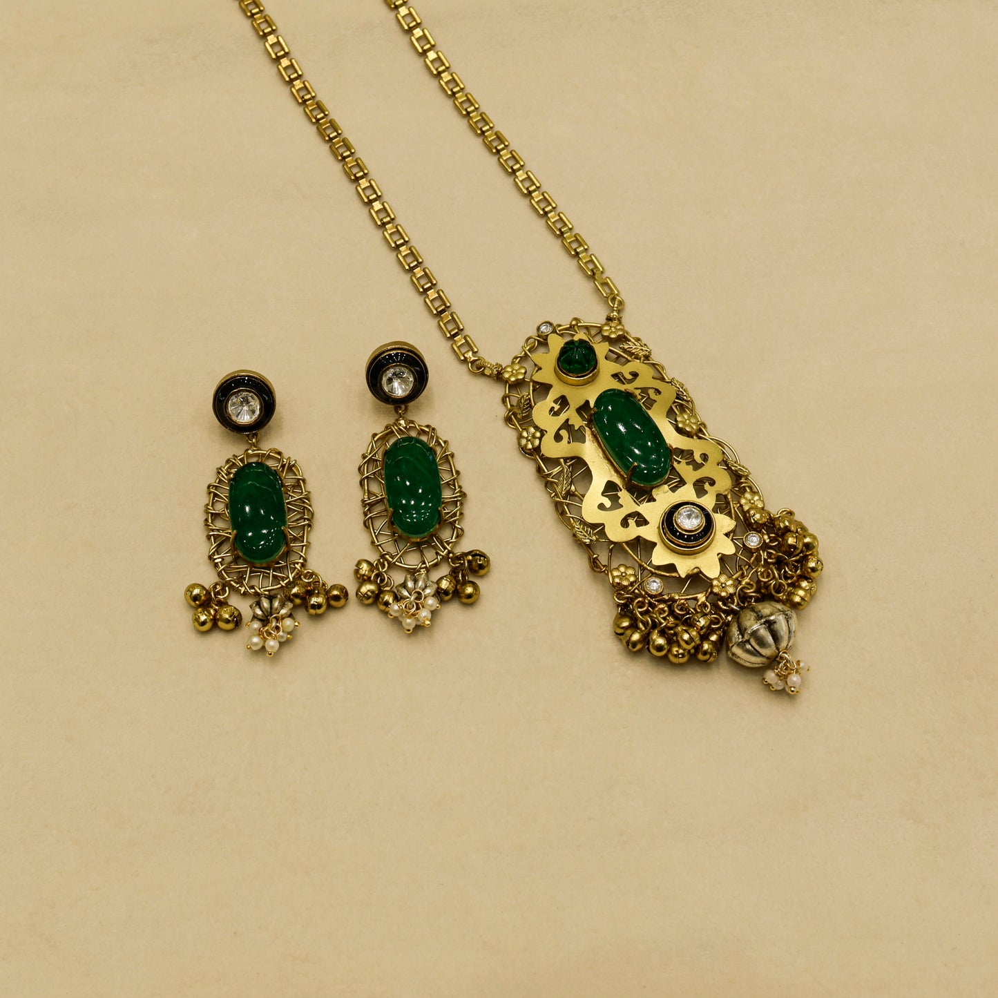 Aanura Pink Stone Antique Pendant Necklace Set