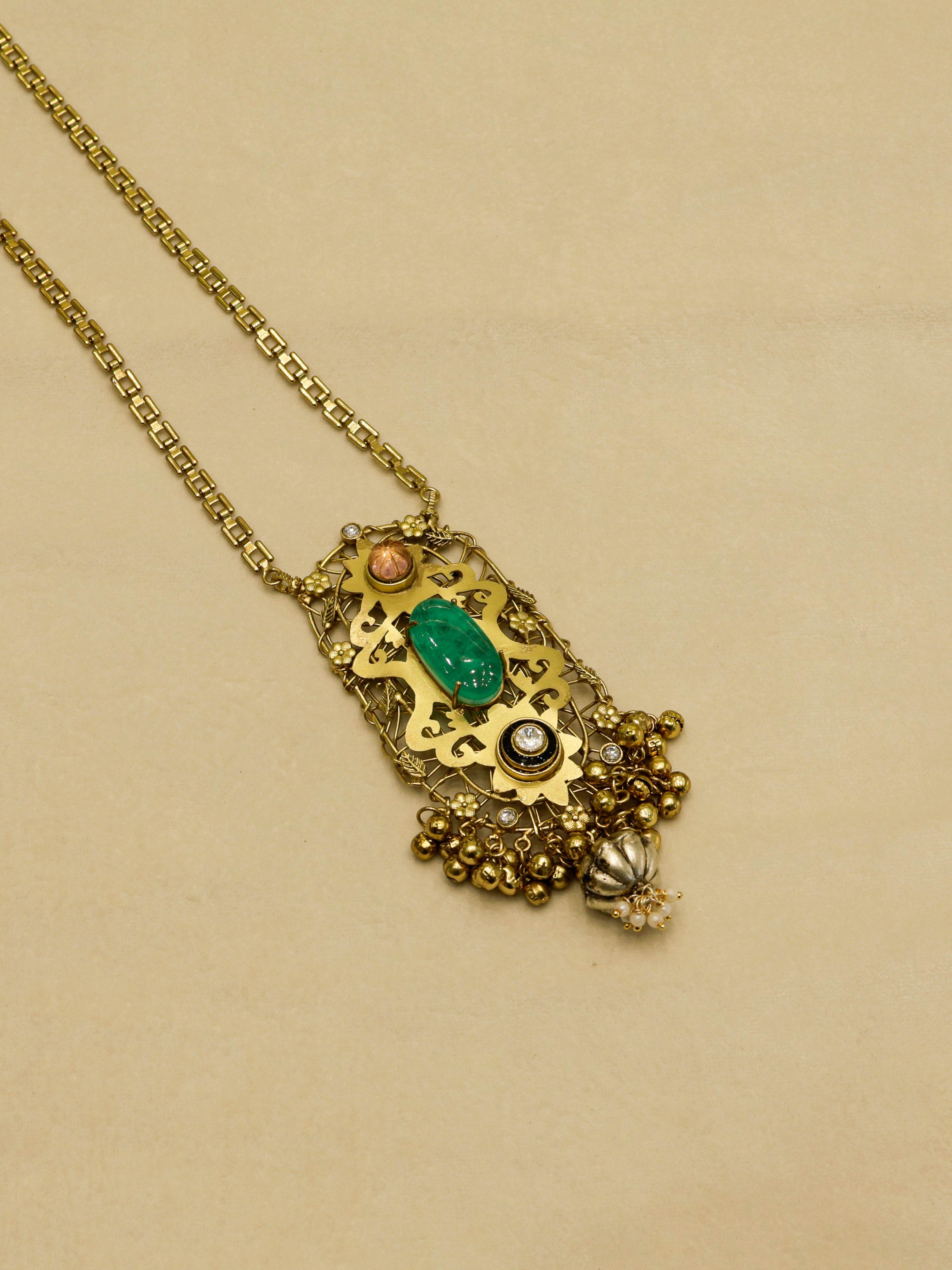 Aanura Pink Stone Antique Pendant Necklace Set