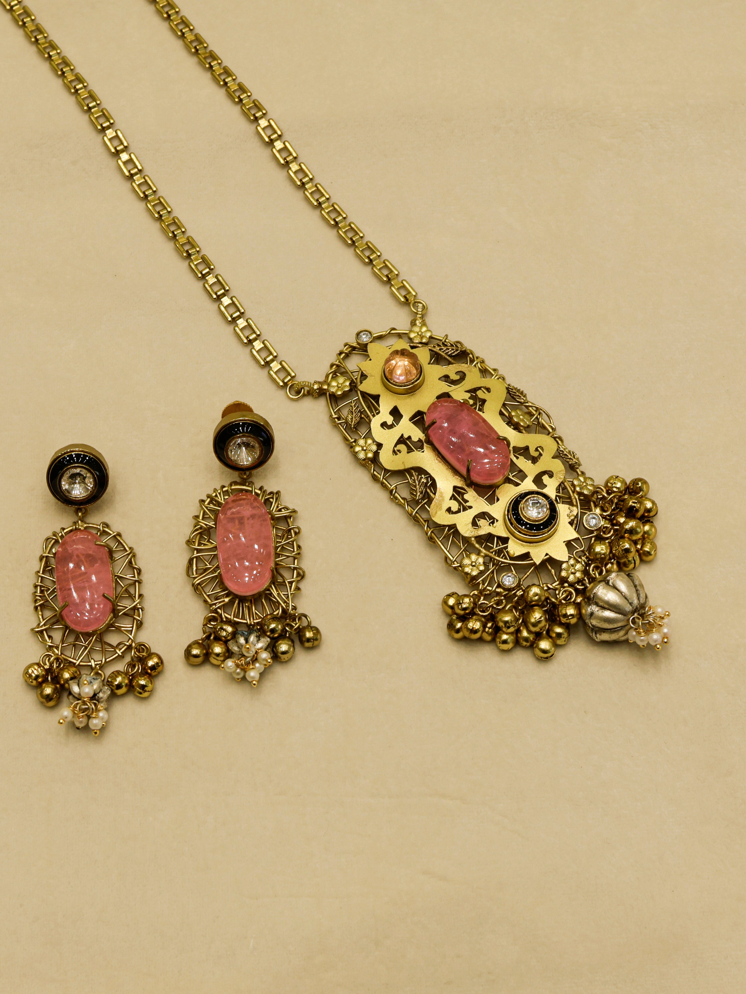 Aanura Pink Stone Antique Pendant Necklace Set