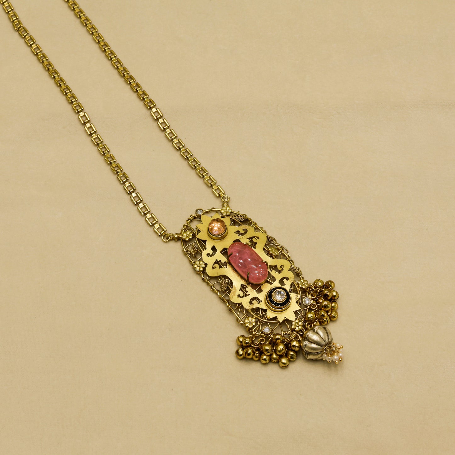 Aanura Pink Stone Antique Pendant Necklace Set