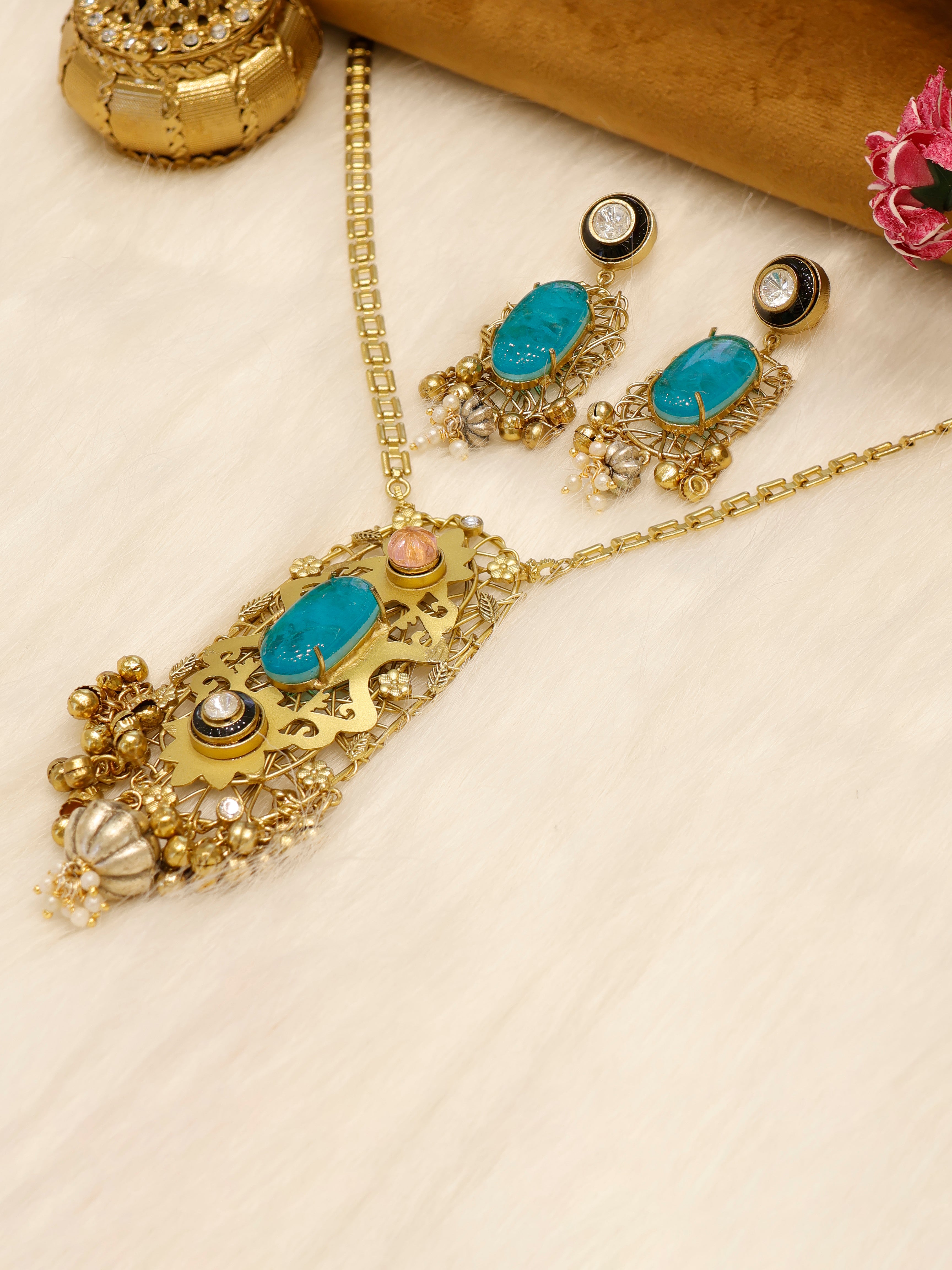 Aanura Pink Stone Antique Pendant Necklace Set