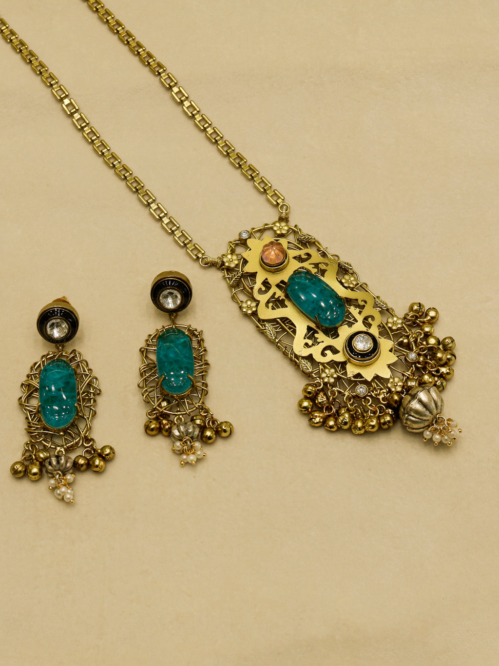 Aanura Pink Stone Antique Pendant Necklace Set