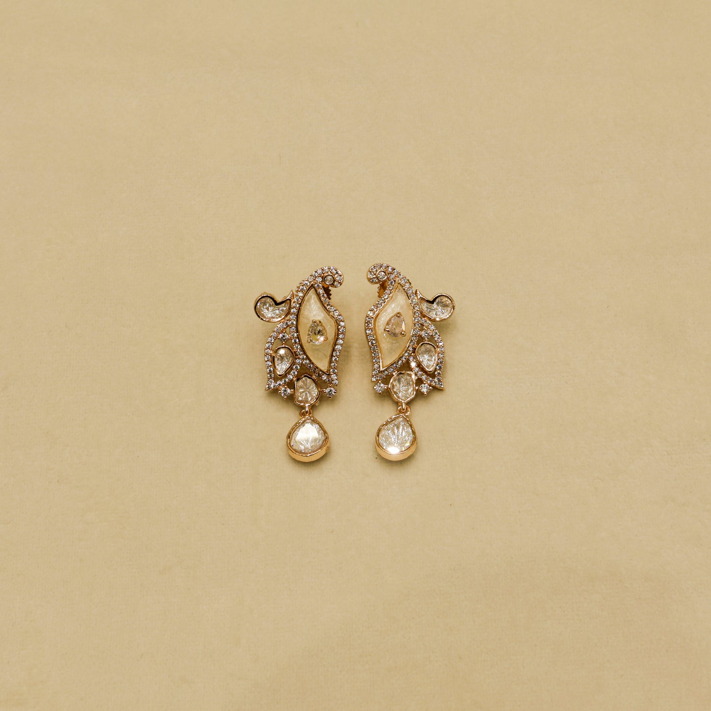 Aanura White Leaf Pendant Necklace & Earrings