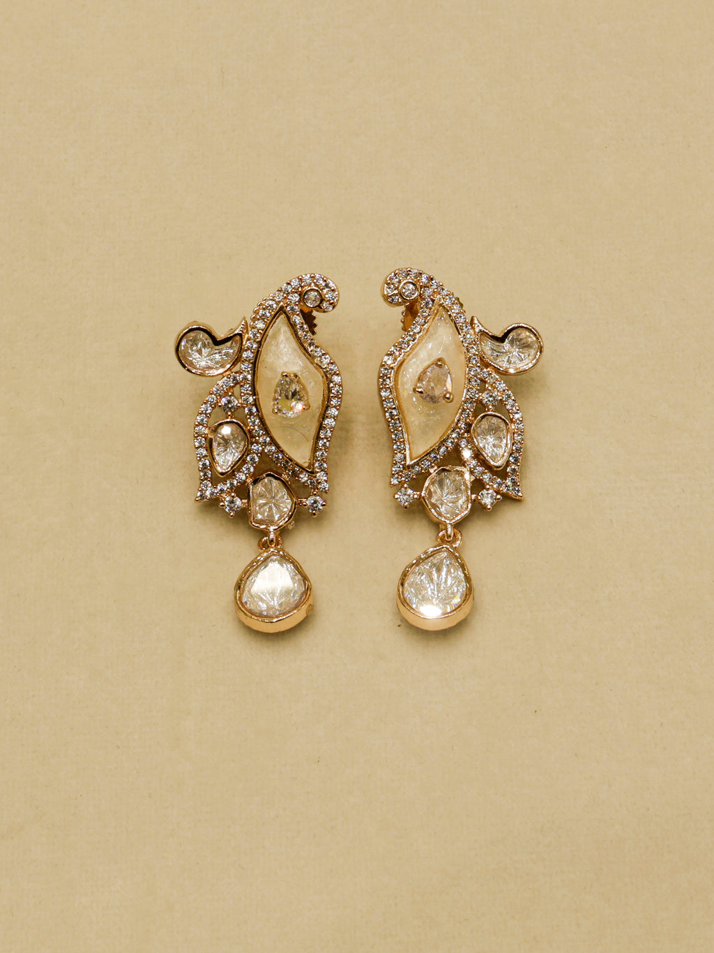 Aanura White Leaf Pendant Necklace & Earrings