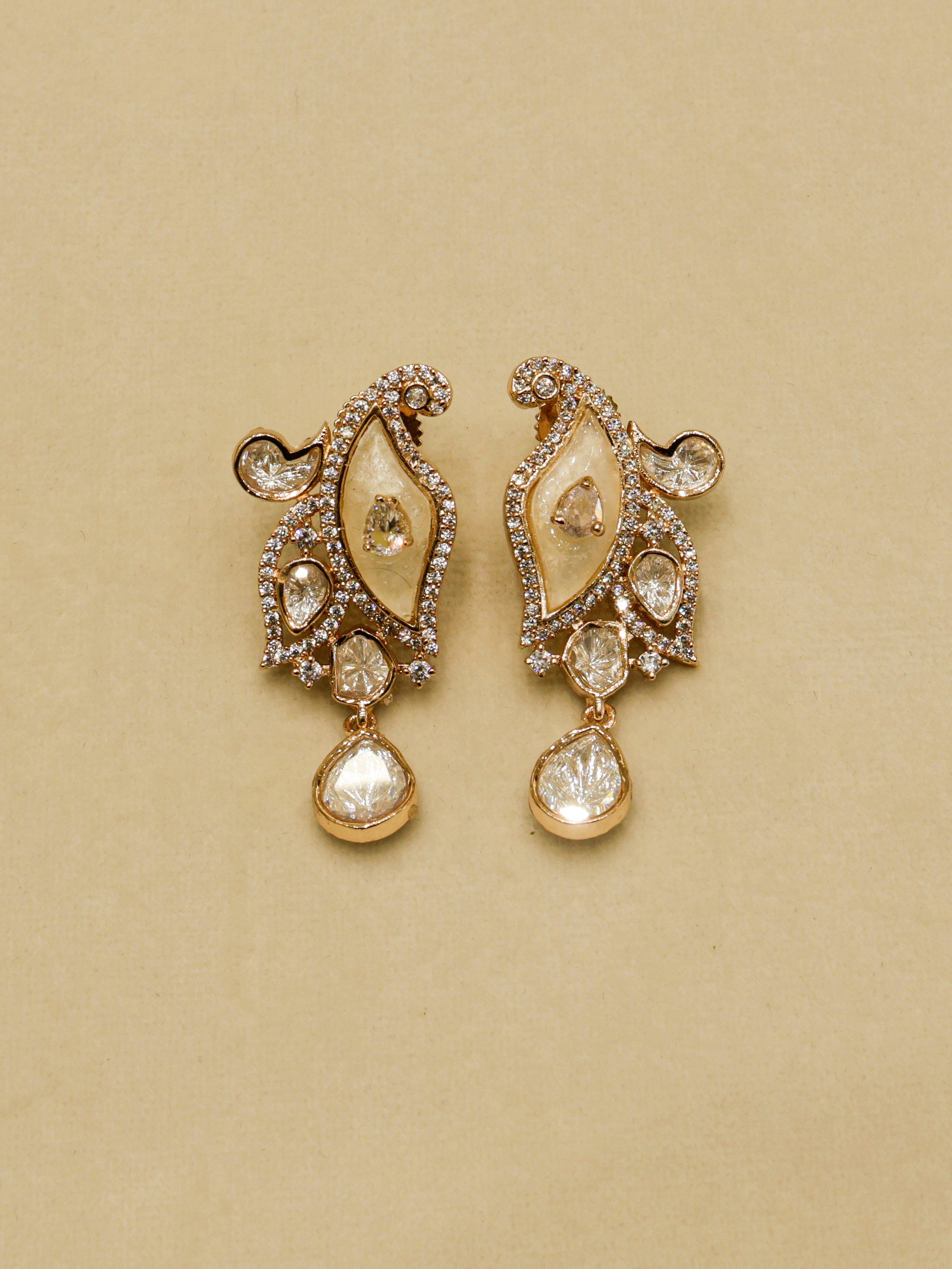 Aanura White Leaf Pendant Necklace & Earrings