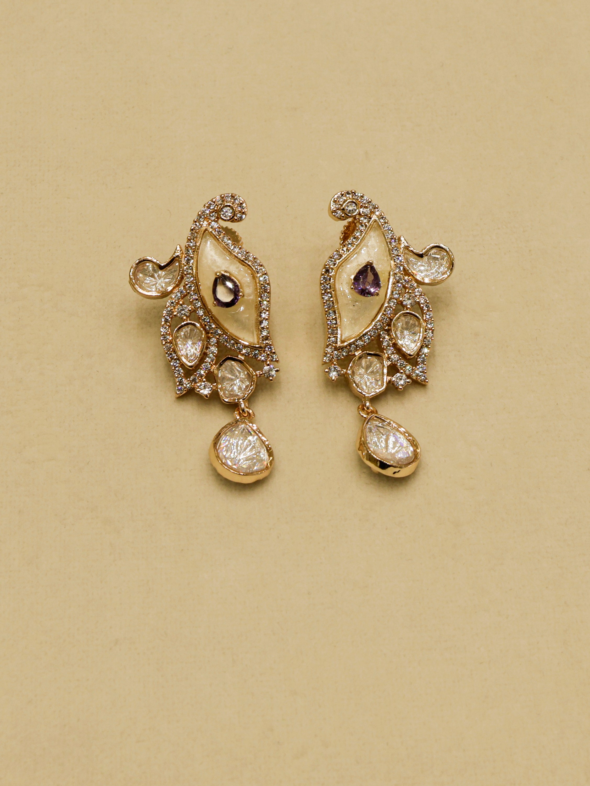 Aanura White Leaf Pendant Necklace & Earrings