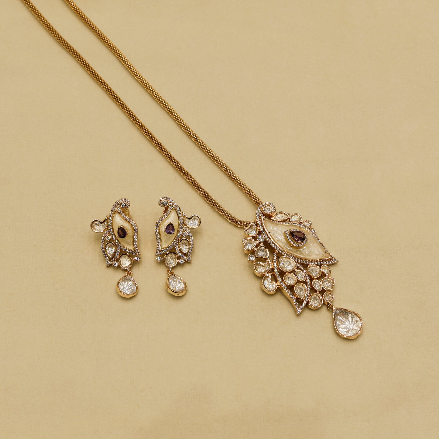 Aanura White Leaf Pendant Necklace & Earrings