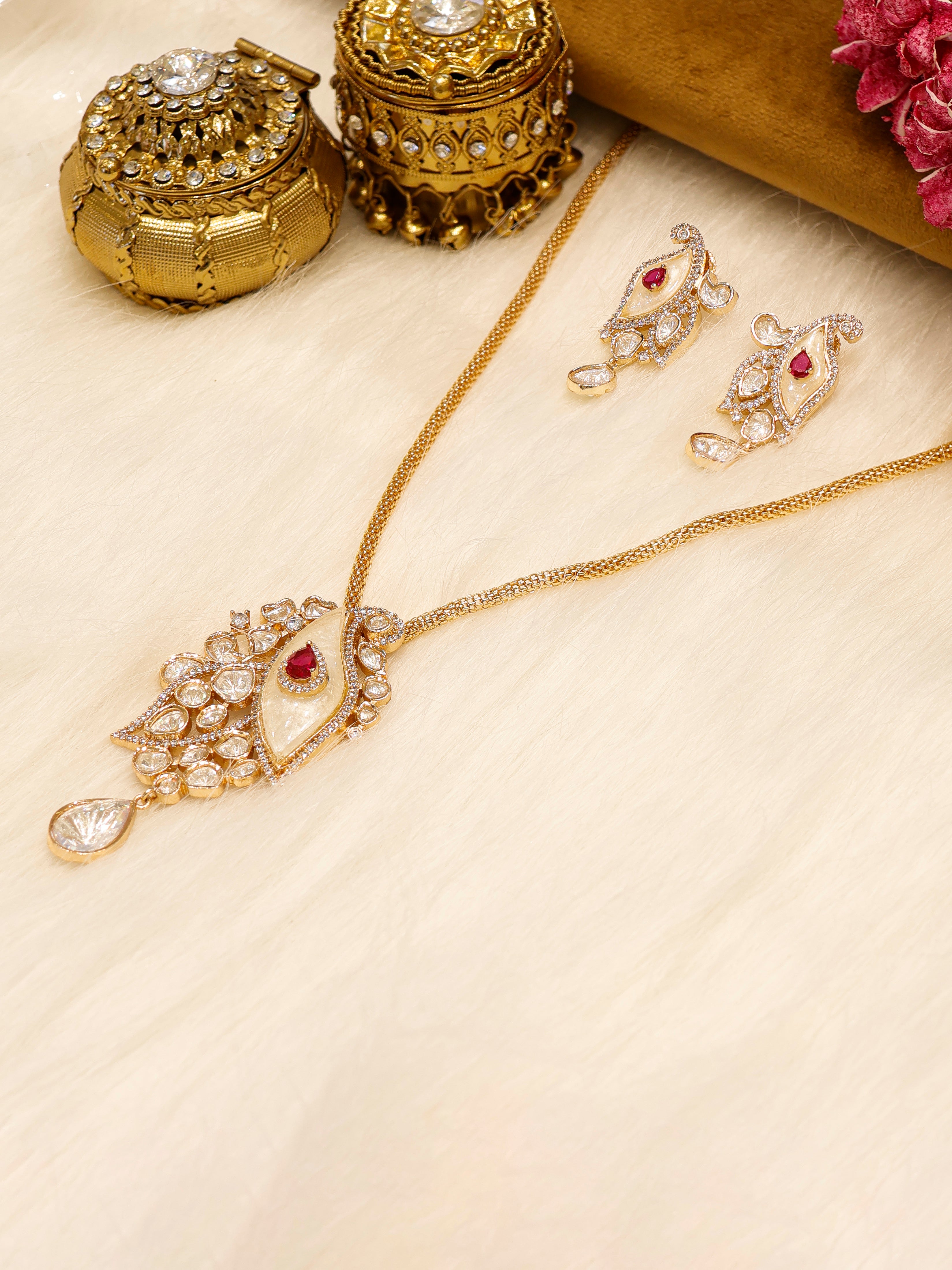 Aanura White Leaf Pendant Necklace & Earrings