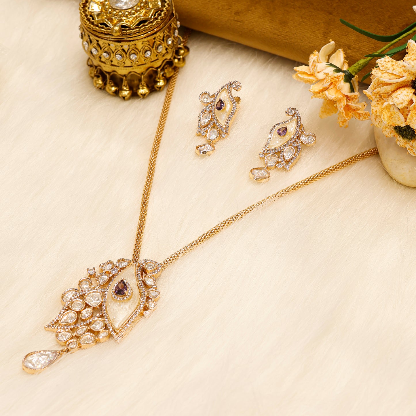 Aanura White Leaf Pendant Necklace & Earrings