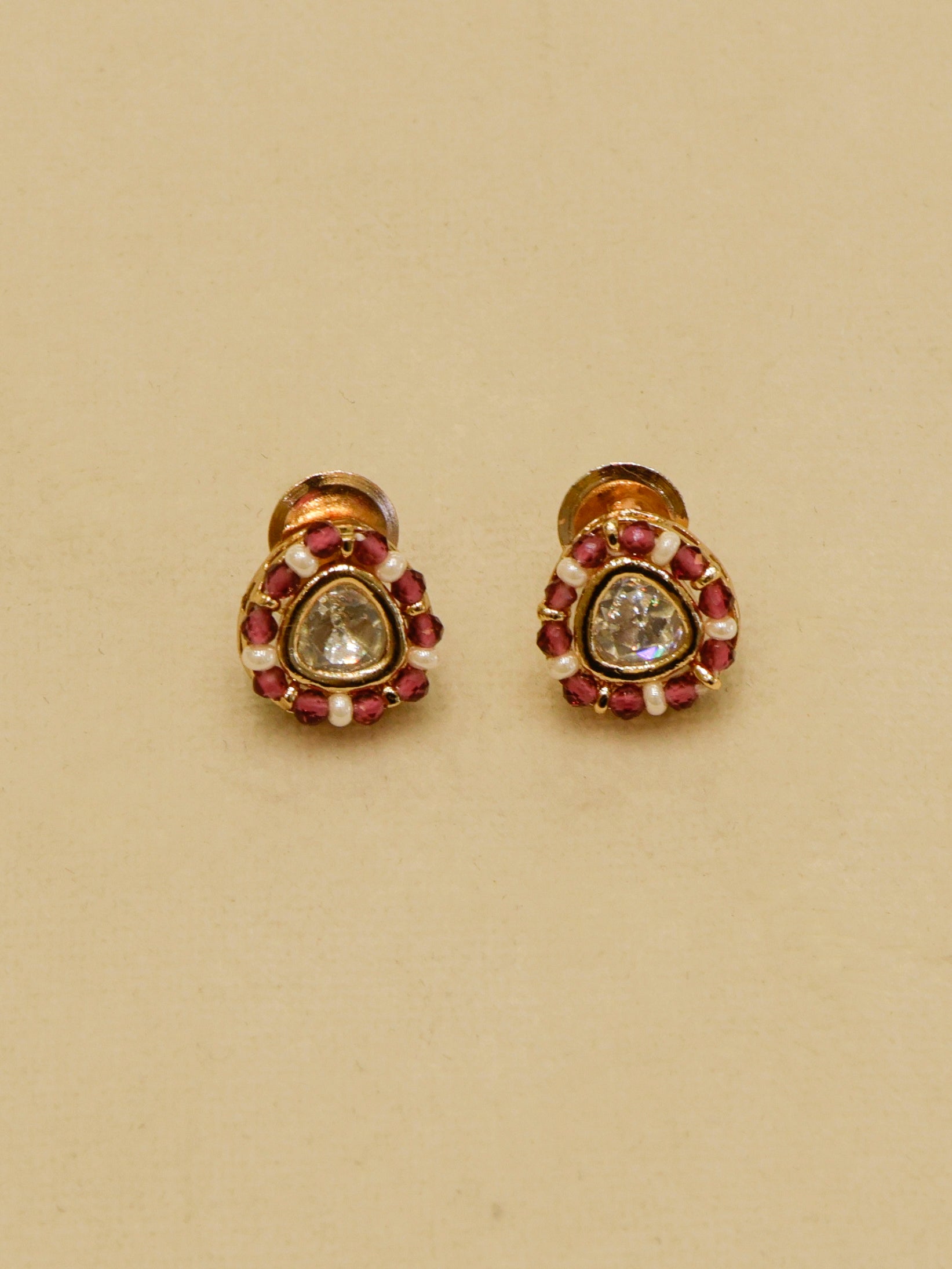 Aanura Delicate Floral Kundan Necklace Set with Earrings