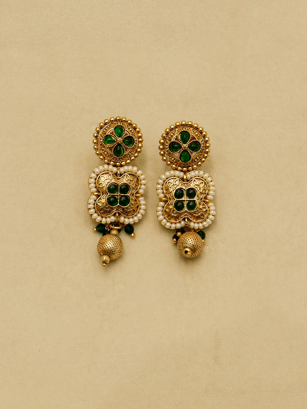 Aanura White Beaded Kundan Choker Necklace with Motifs