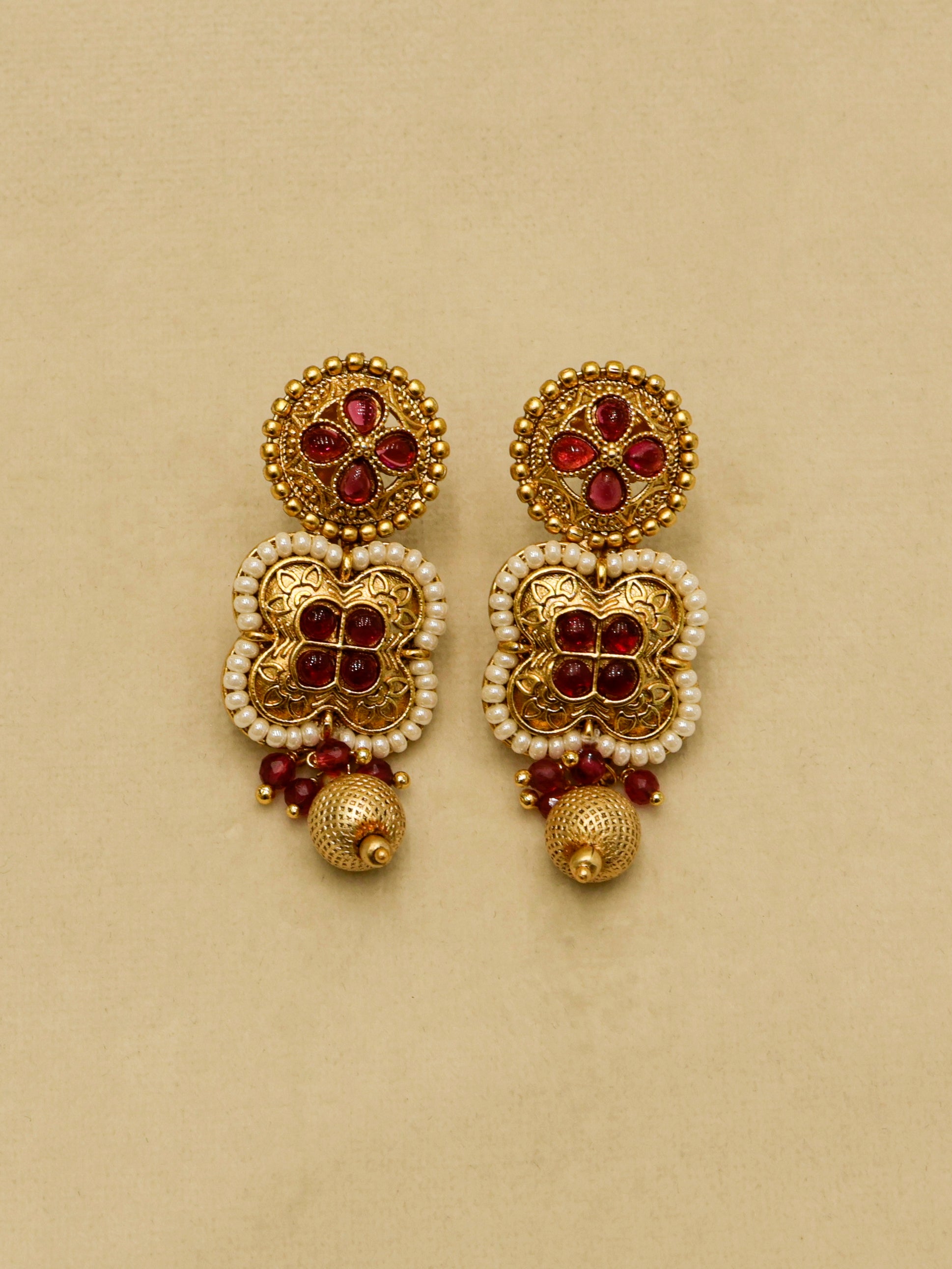 Aanura White Beaded Kundan Choker Necklace with Motifs