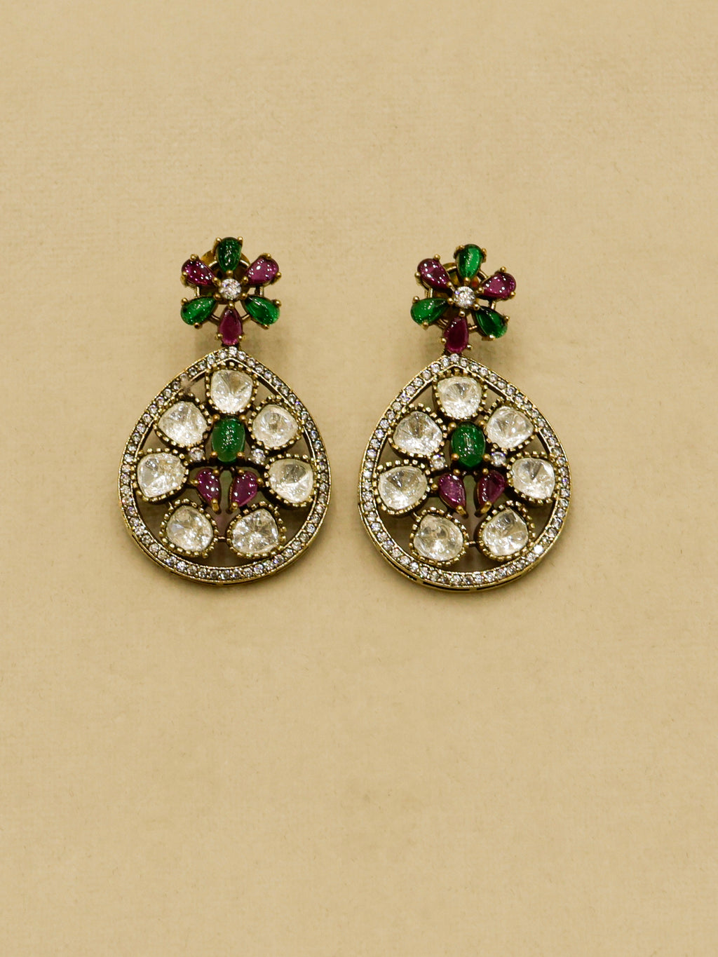 Aanura Emerald Green Kundan Choker Necklace Set