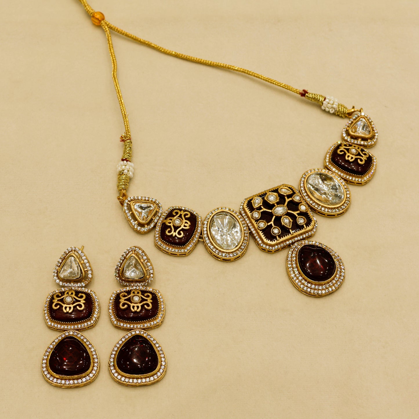 Aanura Kundan Choker Necklace with Teardrop Pendant