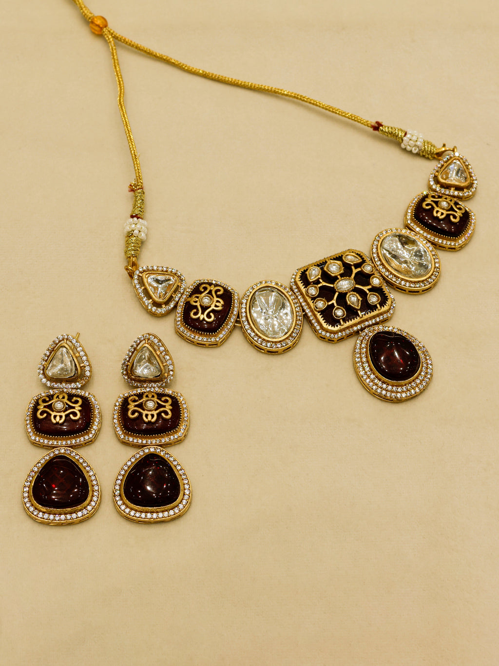 Aanura Kundan Choker Necklace with Teardrop Pendant