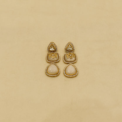 Aanura Kundan Choker Necklace with Teardrop Pendant