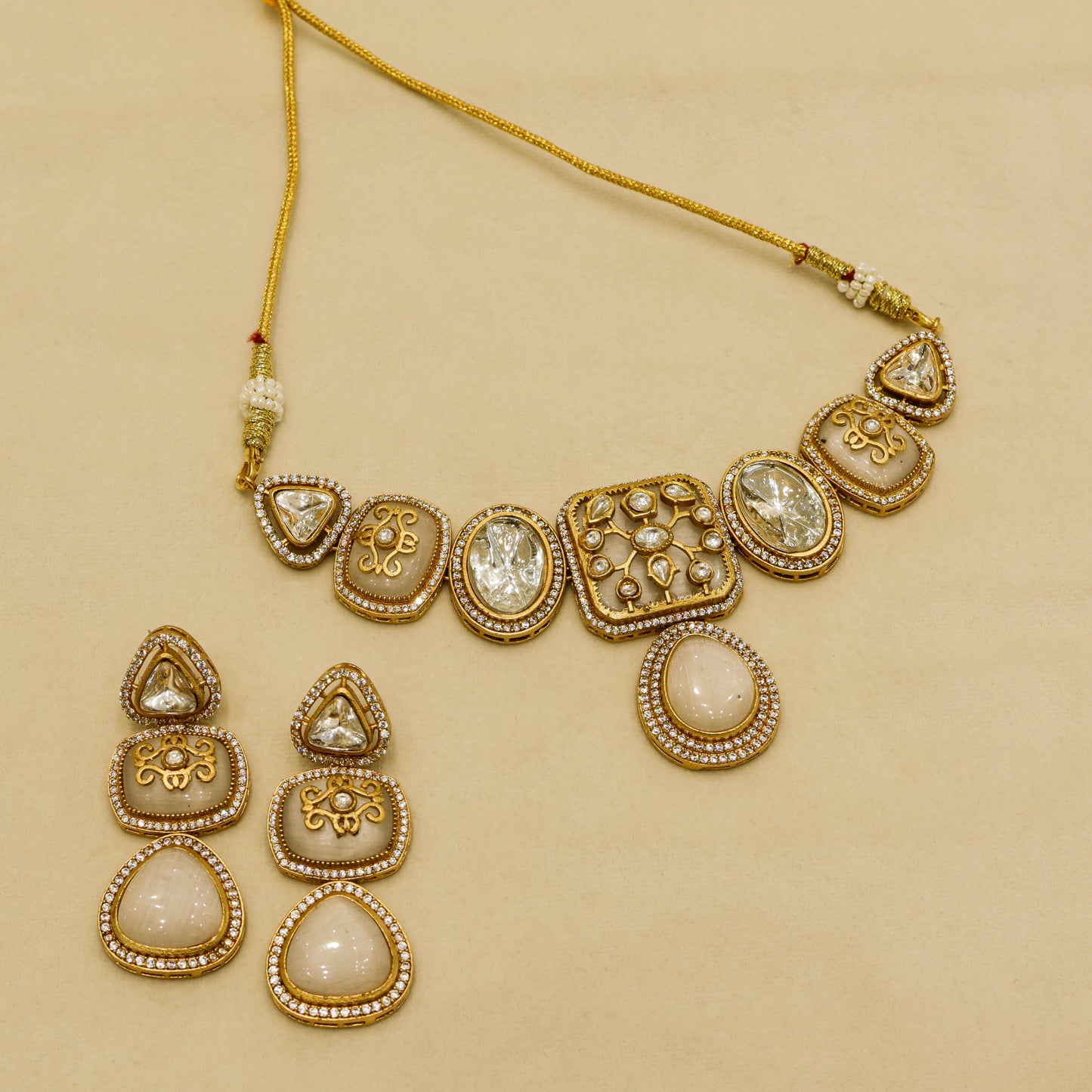 Aanura Kundan Choker Necklace with Teardrop Pendant