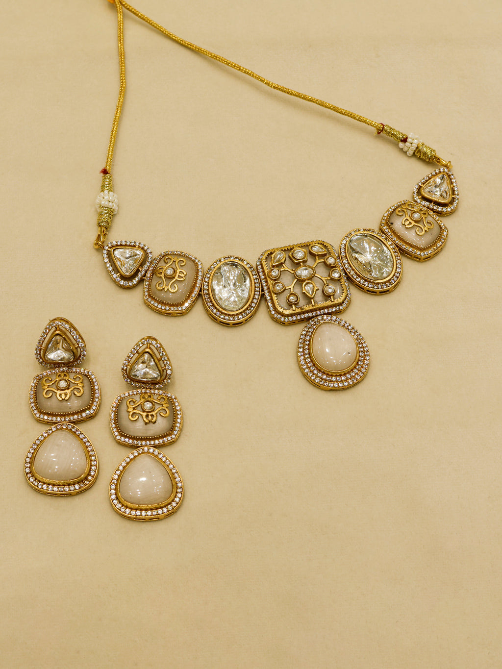 Aanura Kundan Choker Necklace with Teardrop Pendant