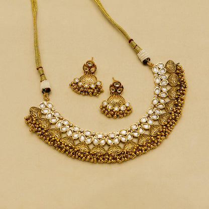 Aanura Antique Gold Kundan Choker Necklace Set