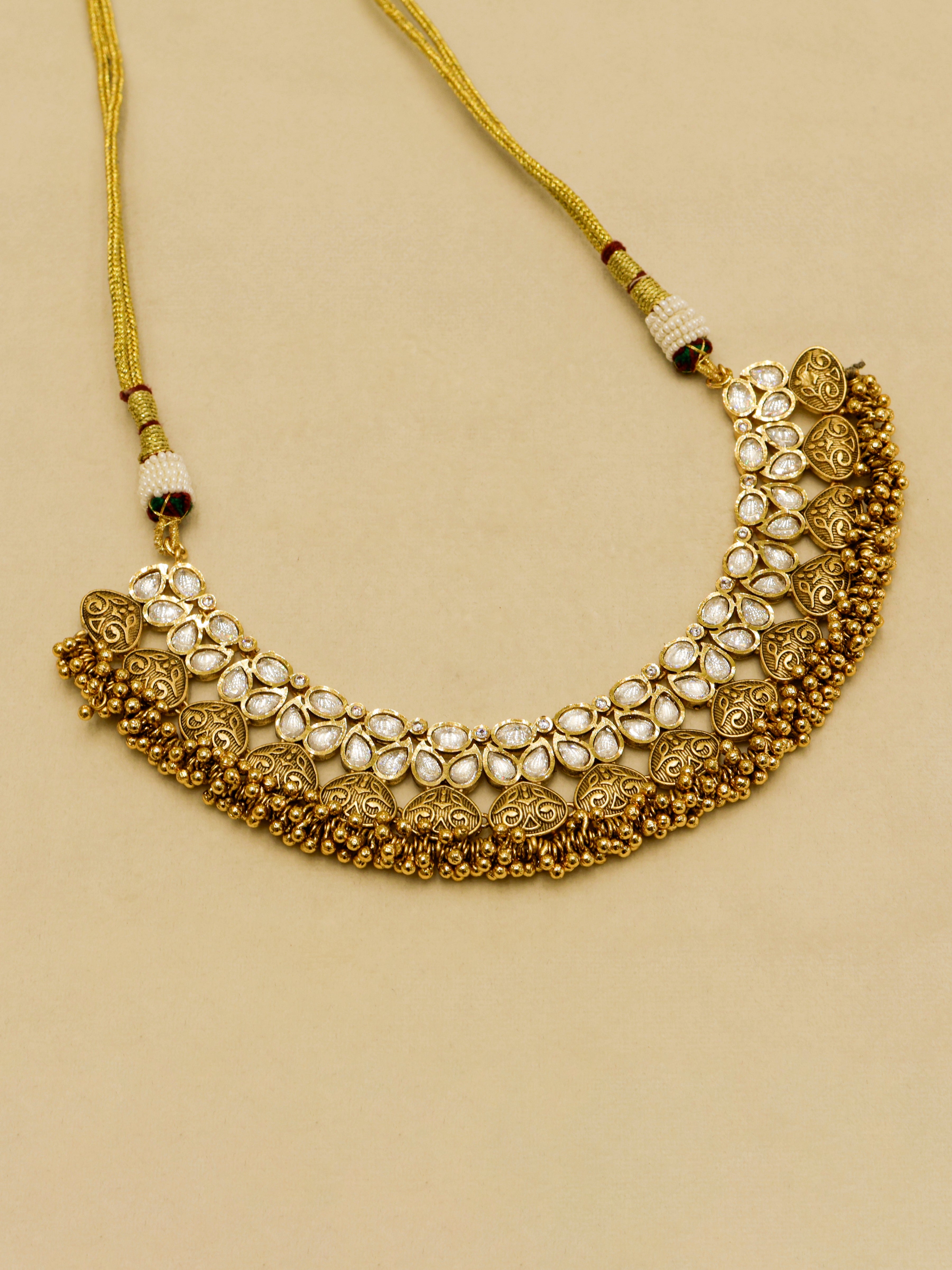 Aanura Antique Gold Kundan Choker Necklace Set