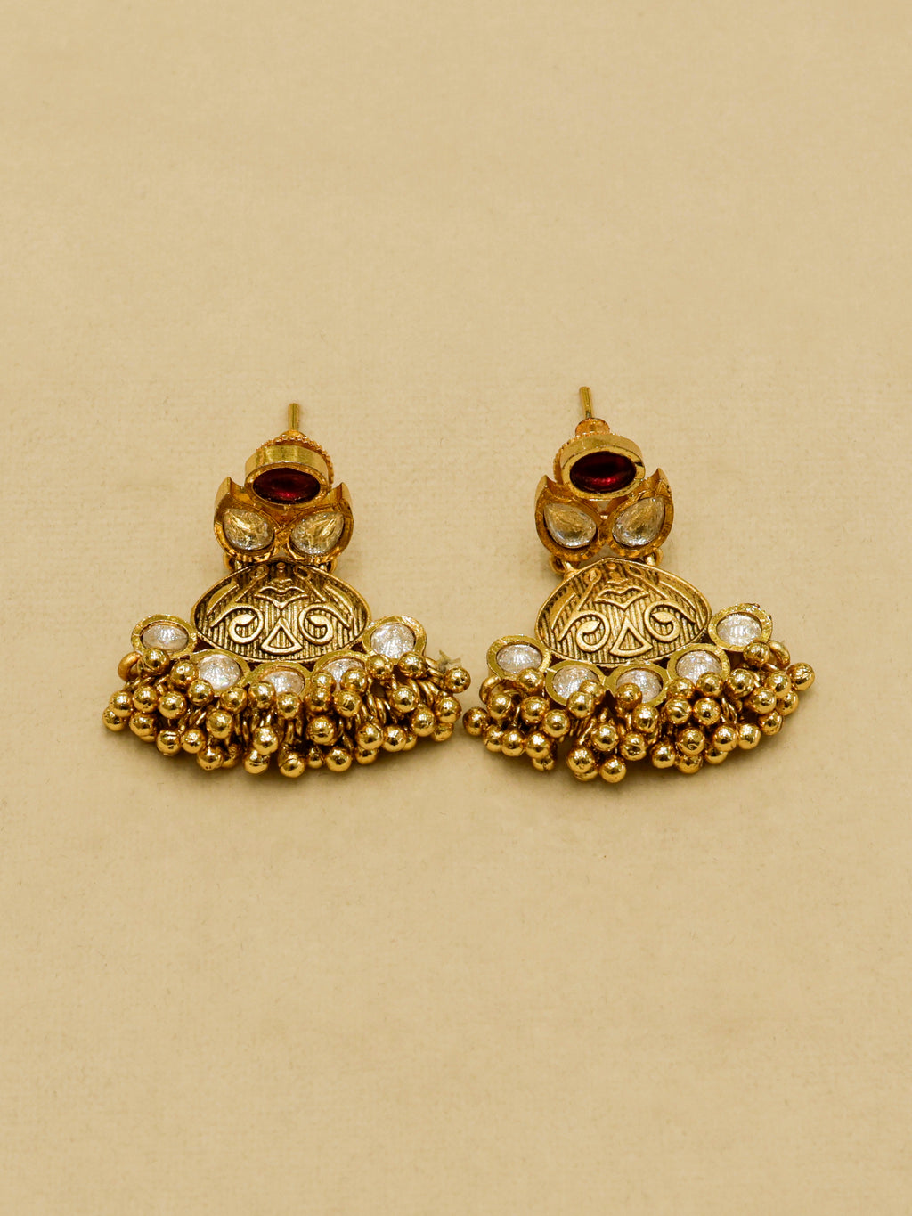 Aanura Antique Gold Kundan Choker Necklace Set