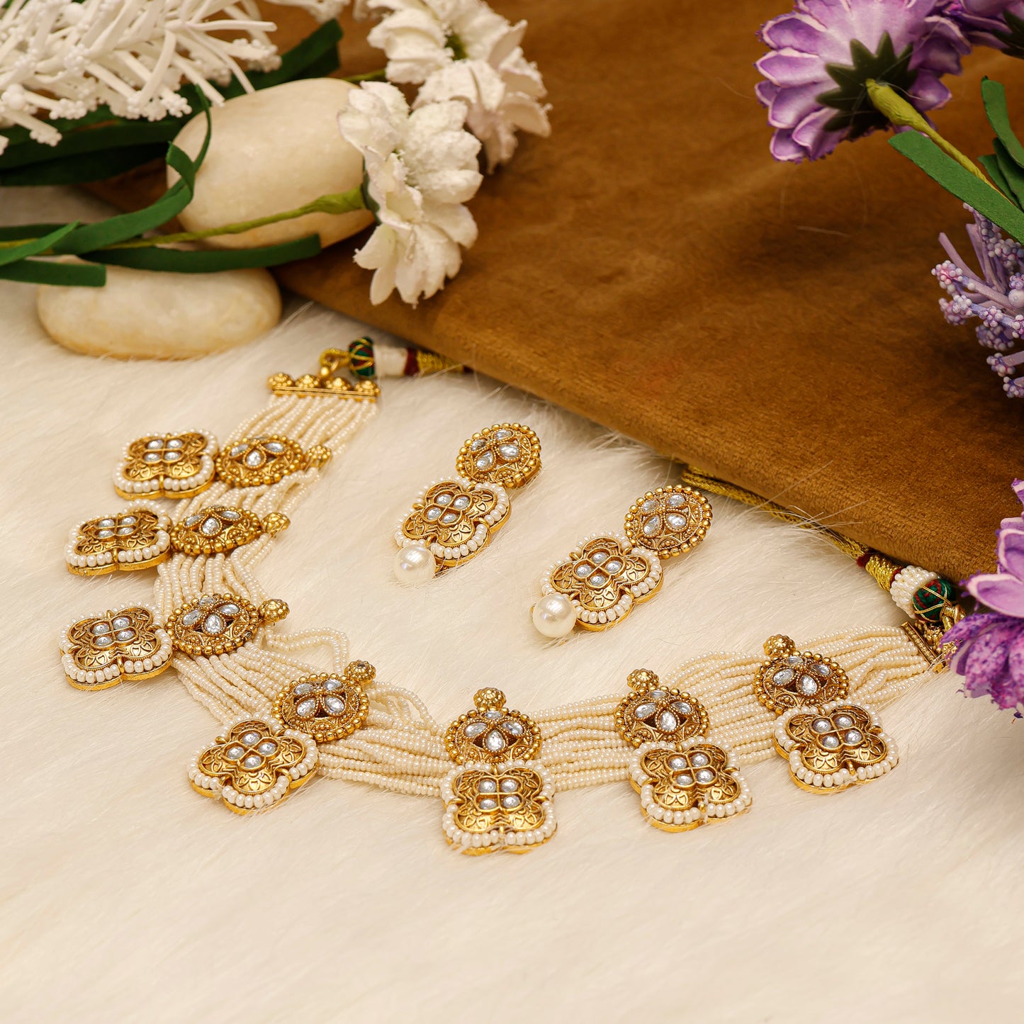 Aanura White Beaded Kundan Choker Necklace with Motifs