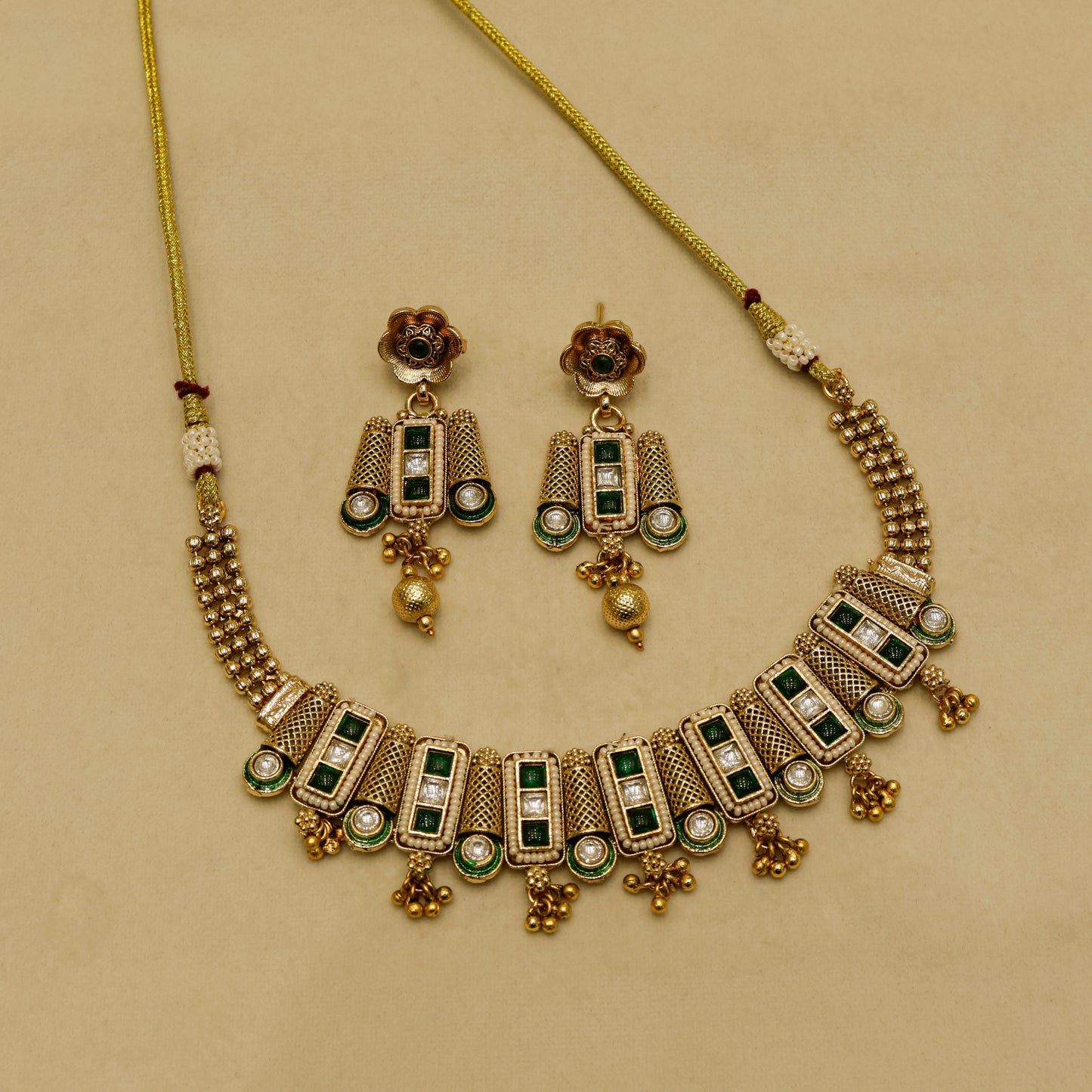 Aanura Antique Green Kundan Choker Necklace Set