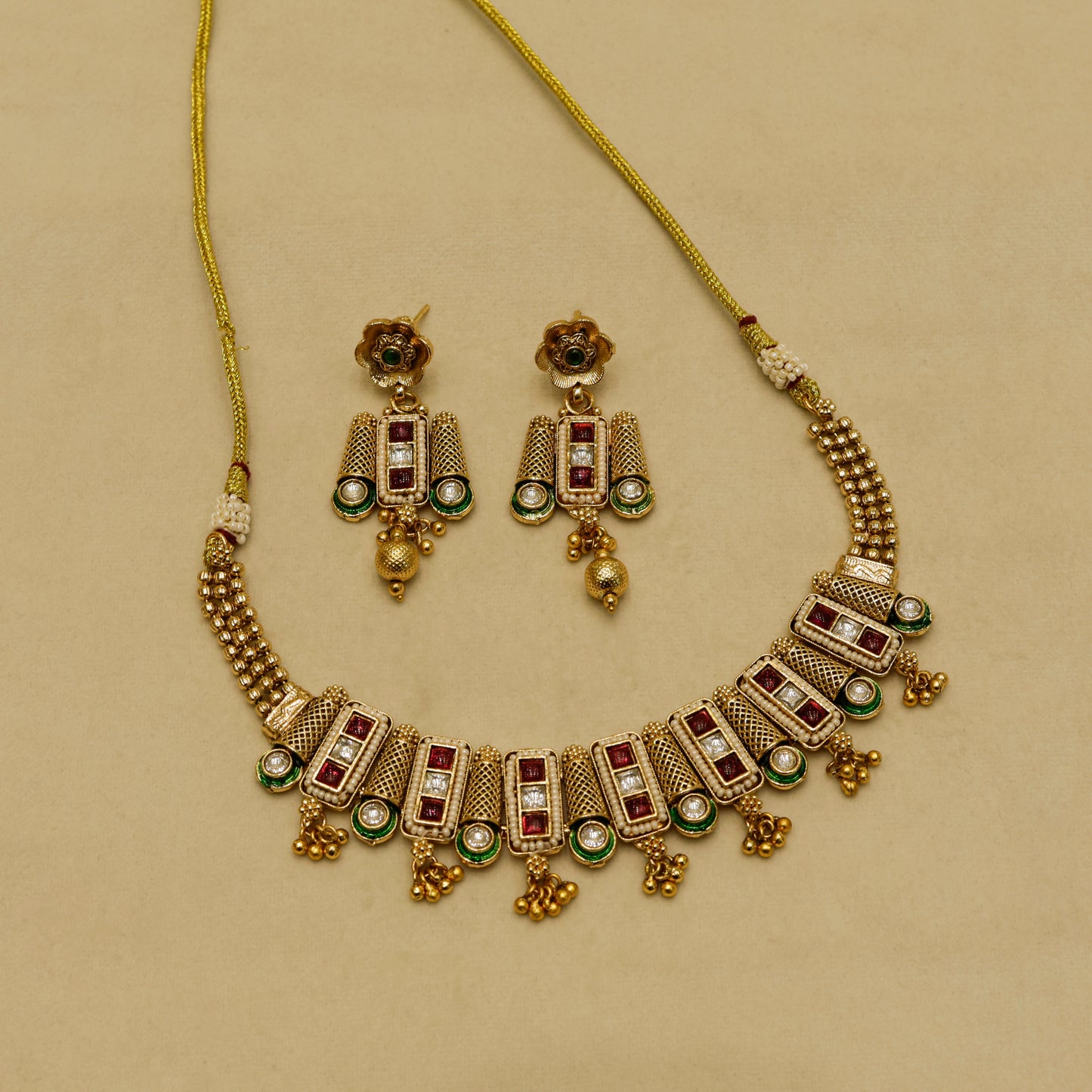 Aanura Antique Green Kundan Choker Necklace Set