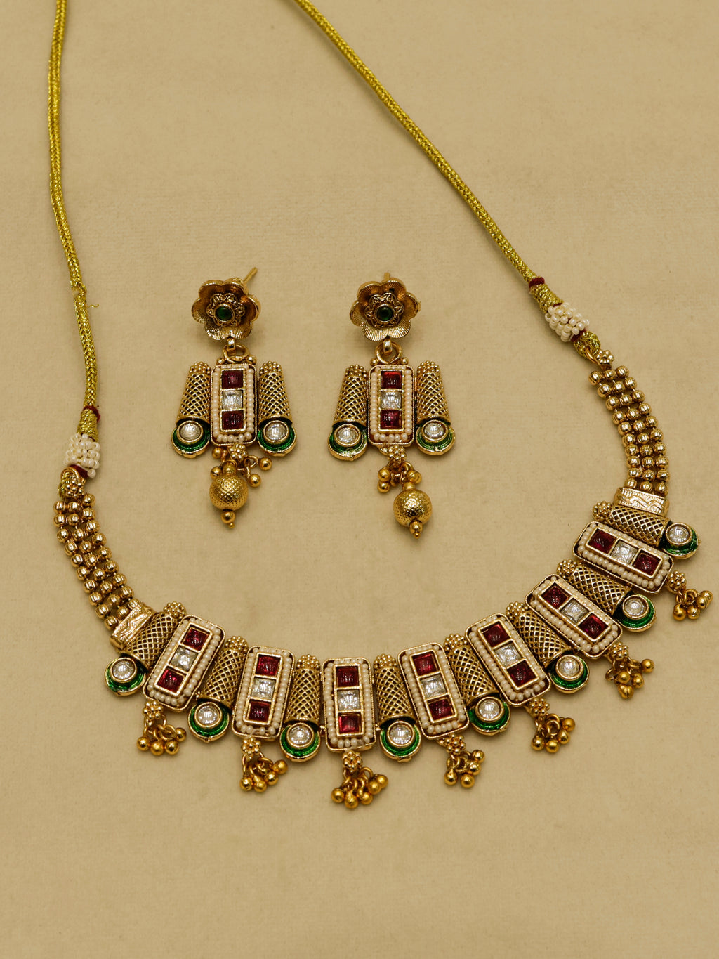 Aanura Antique Green Kundan Choker Necklace Set