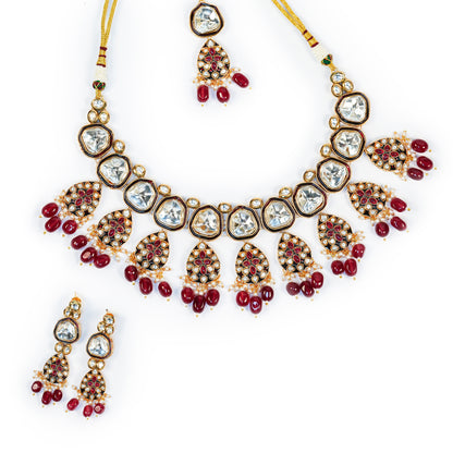 Aanura Gold Traditional Necklace Set With Earrings