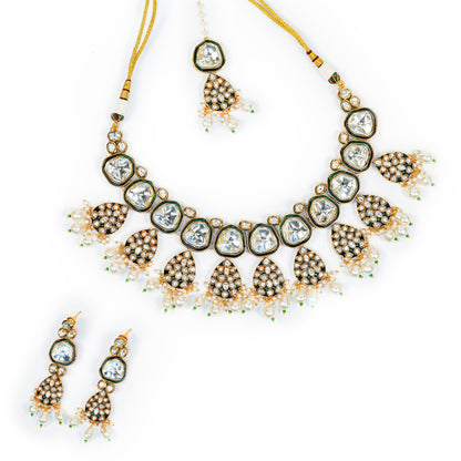 Aanura Gold Traditional Necklace Set With Earrings