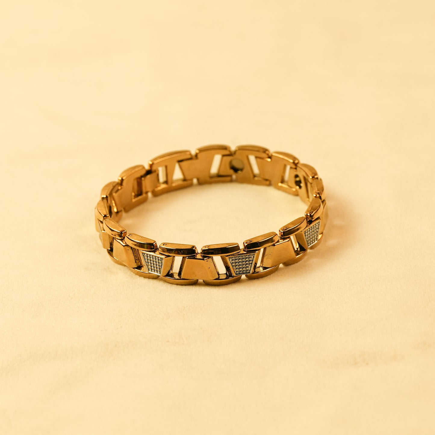 custom mens bracelet textured link design