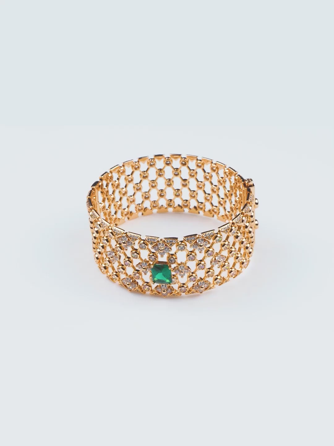 Aanura Emerald Glow Rose Bracelet