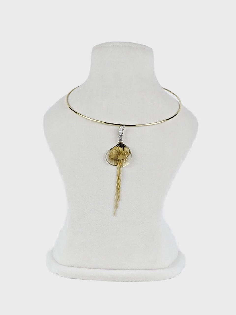 Aanura Gold Leaf Pendant Choker – Stainless Steel Jewelr