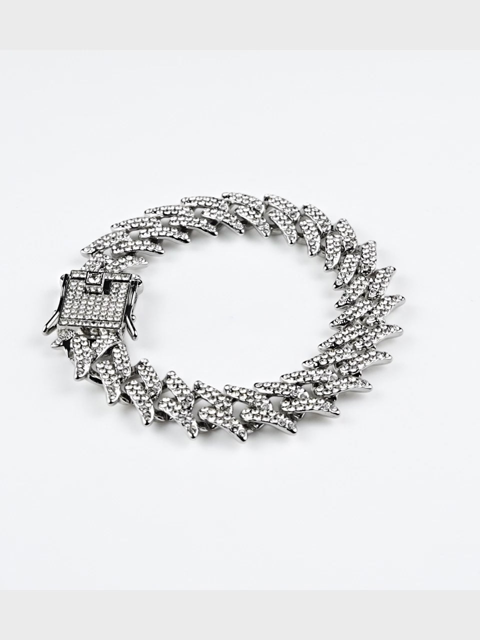 Rhodium Plating Anti Tarnish Waterproof Bolt Bracelet