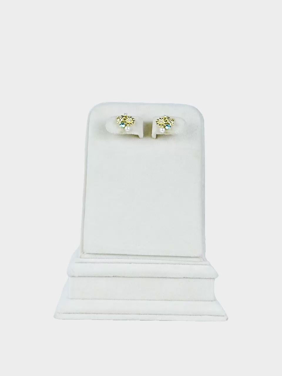 Water-Resistant Floral Pearl Stud Earrings in 18K Gold Plating