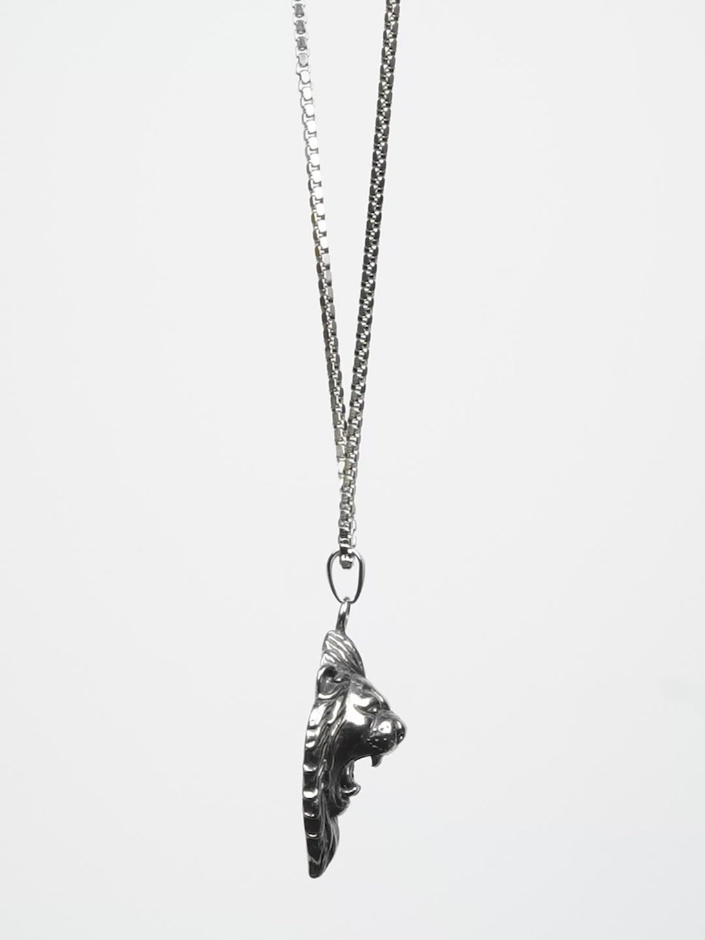 Aanura Silver Lion Pendant Chain For Men
