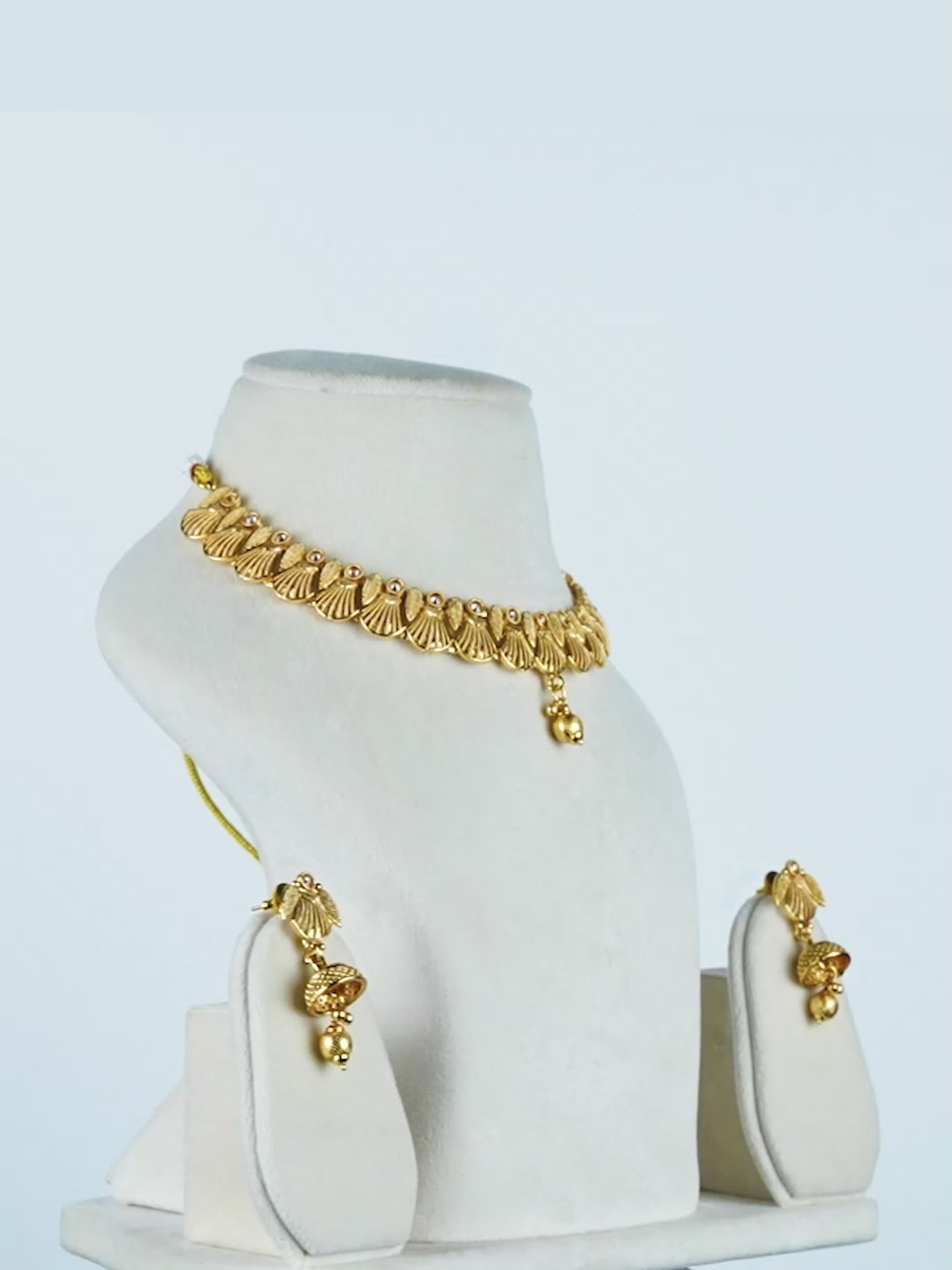 Aanura Gold Plated Scallop Necklace Set