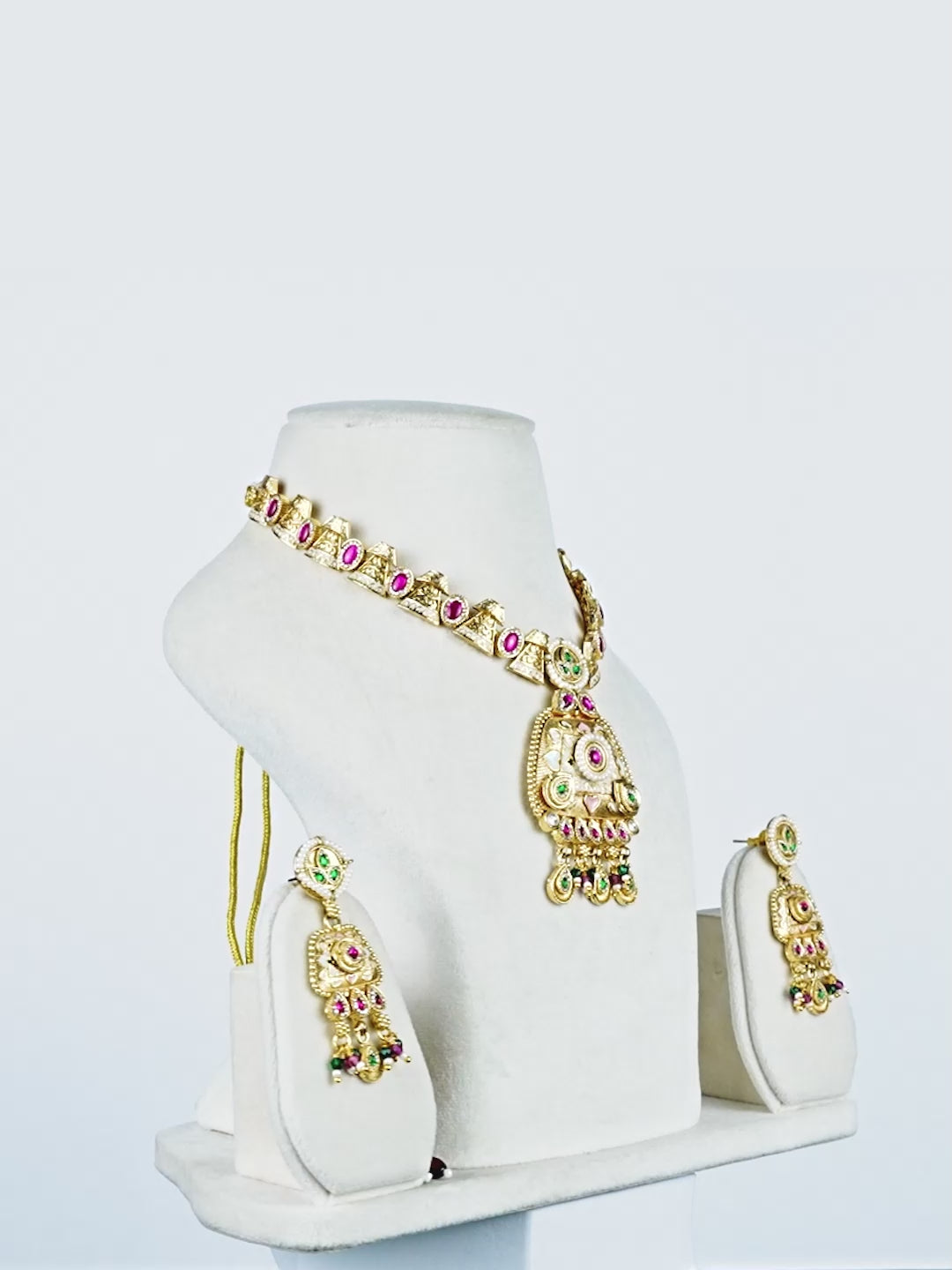 Aanura Royal Kundan Temple Pendant Choker Necklace Set